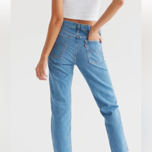 Denim - 🔥SALE🔥Levi’s Wedgie Straight Cropped SIZE 26 Jean Distressed High Waist